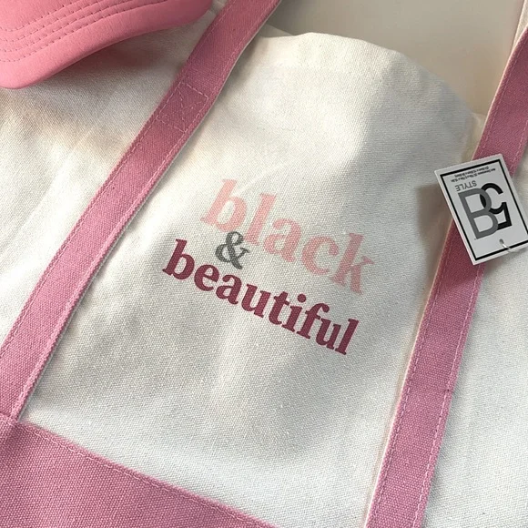 Women’s pink and white canvas tote and Barbie hat one size - Picture 3 of 10